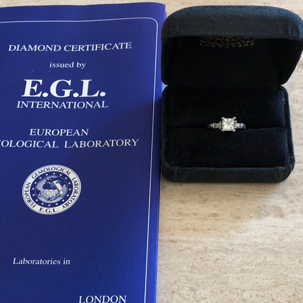 1.33 Carat Princess Cut w/Baguette Ring-Platinum - Picture 2 of 10